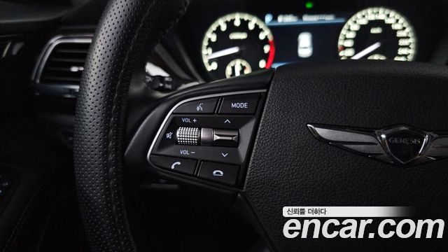 Genesis G90 2019 — photo 30