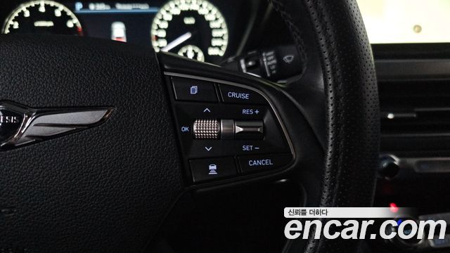 Genesis G90 2019 — photo 31