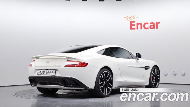 Aston Martin Vanquish 2015 — photo 2