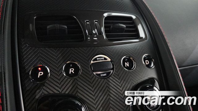 Aston Martin Vanquish 2015 — photo 9