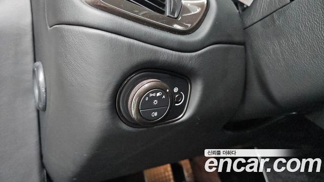 Aston Martin Vanquish 2015 — photo 16
