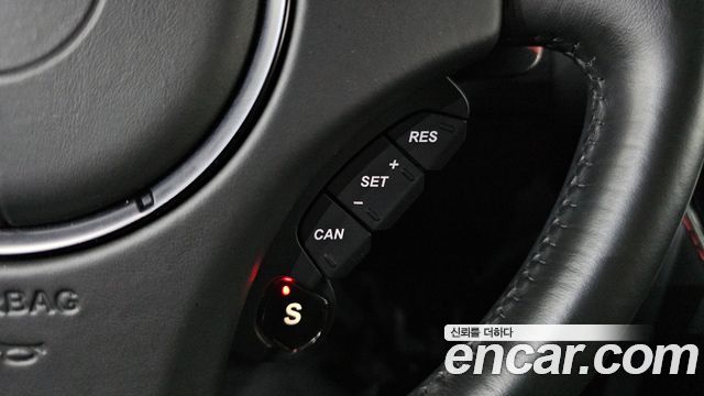 Aston Martin Vanquish 2015 — photo 17