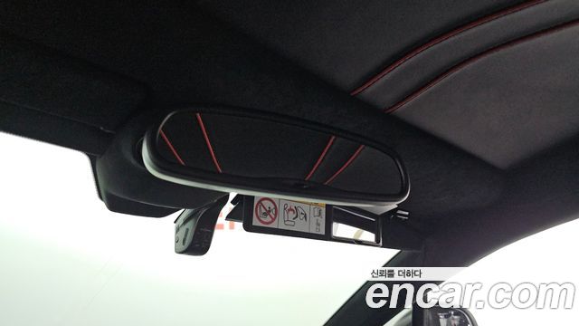 Aston Martin Vanquish 2015 — photo 19