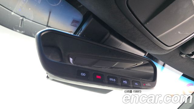 Genesis G70 2018 — photo 24