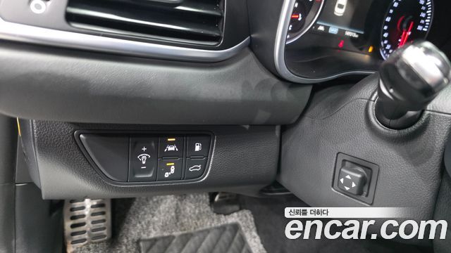 Genesis G70 2018 — photo 25
