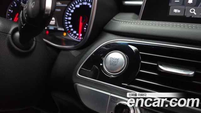 Genesis G70 2018 — photo 26