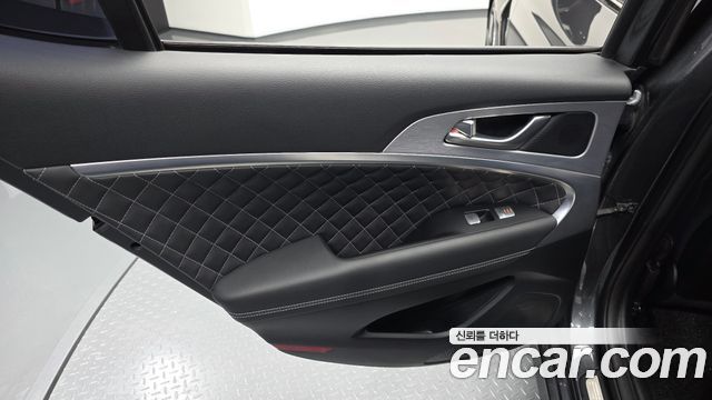 Genesis G70 2018 — photo 15