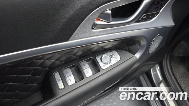 Genesis G70 2018 — photo 29