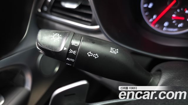 Genesis G70 2018 — photo 30