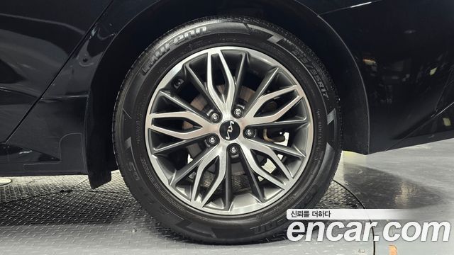 Kia K5 2023 — photo 7