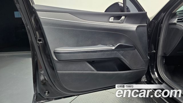 Kia K5 2023 — photo 14