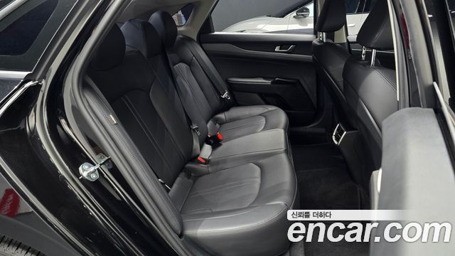 Kia K5 2023 — photo 16