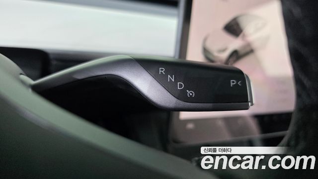Tesla Model Y 2023 — photo 12