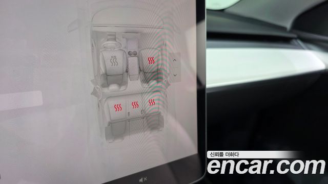 Tesla Model Y 2023 — photo 23
