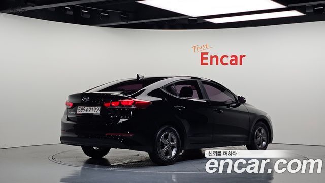 Hyundai AVANTE 2018 — photo 2