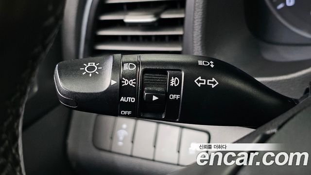 Hyundai AVANTE 2018 — photo 21