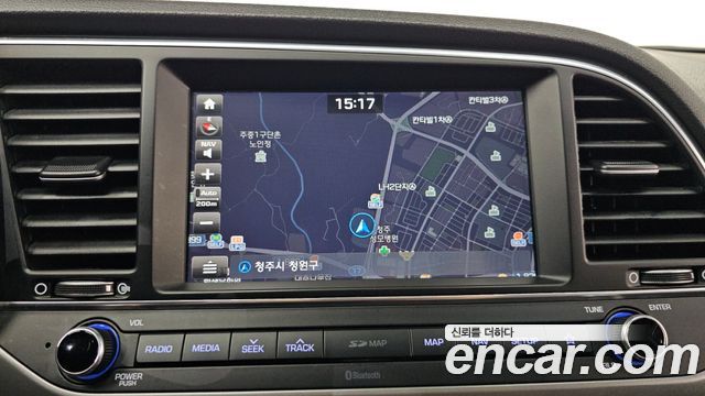 Hyundai AVANTE 2018 — photo 23