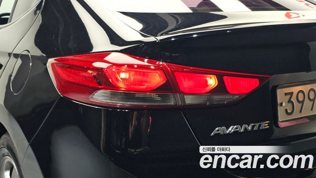 Hyundai AVANTE 2018 — photo 9