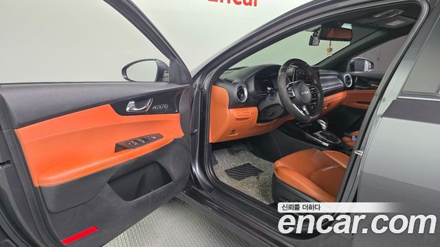 Kia K3 2022 — photo 13