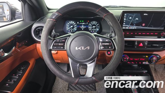 Kia K3 2022 — photo 23