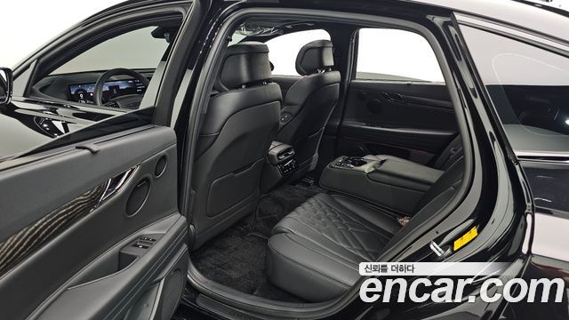 Genesis G80 2027 — photo 18
