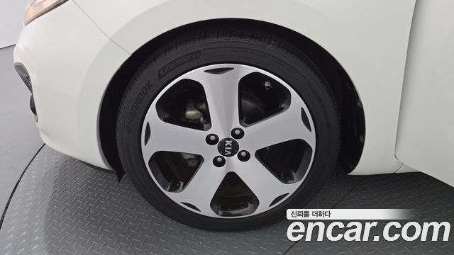 Kia pride 2012 — photo 5