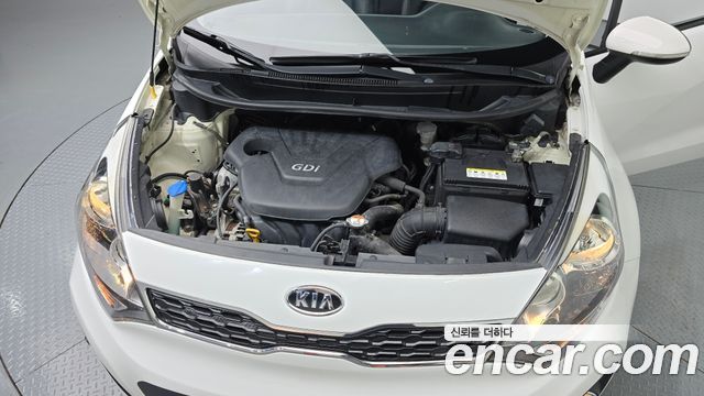 Kia pride 2012 — photo 6