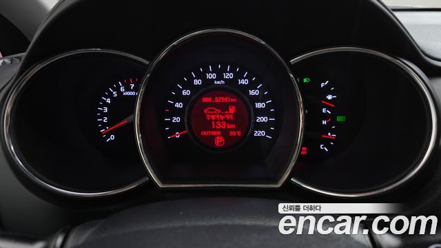 Kia pride 2012 — photo 11