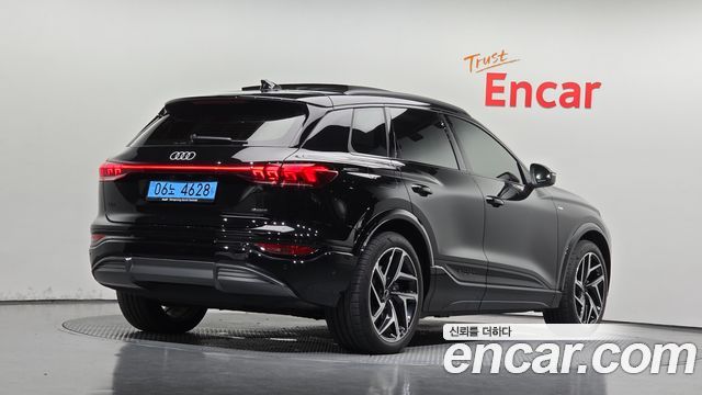 Audi Q6 e-tron 2025 — photo 2