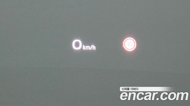 Audi Q6 e-tron 2025 — photo 17