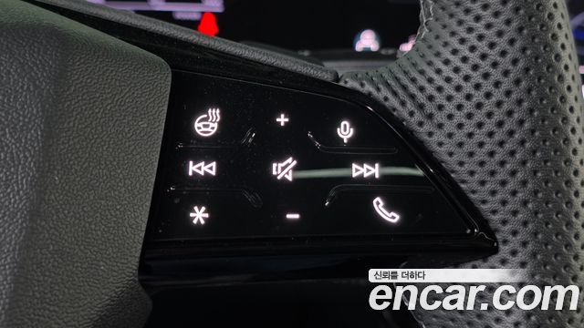 Audi Q6 e-tron 2025 — photo 25
