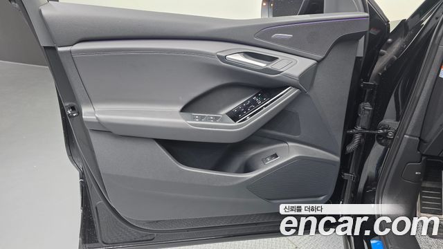 Audi Q6 e-tron 2025 — photo 14