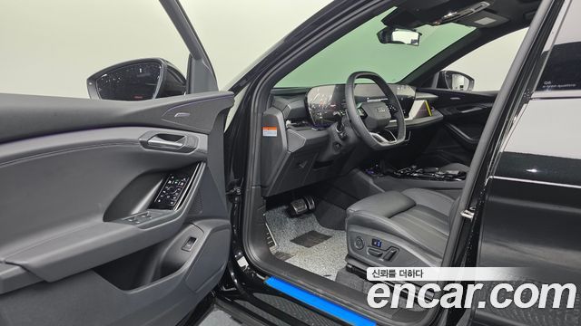 Audi Q6 e-tron 2025 — photo 16