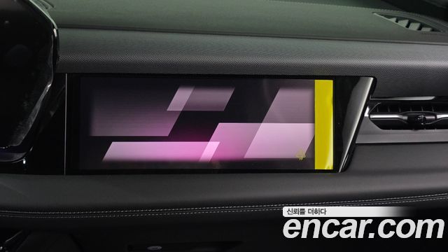 Audi Q6 e-tron 2025 — photo 32