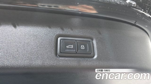 Audi Q6 e-tron 2025 — photo 40