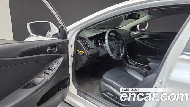 Hyundai Sonata 2013 — photo 13