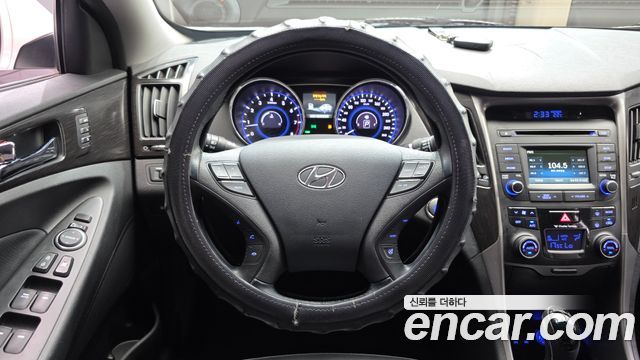 Hyundai Sonata 2013 — photo 18