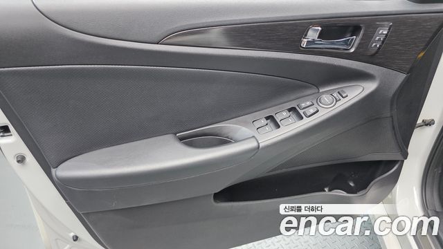 Hyundai Sonata 2013 — photo 14