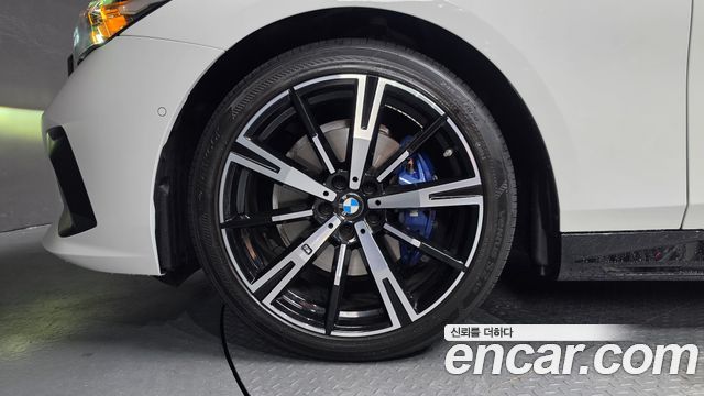 BMW 5-Series 2024 — photo 5
