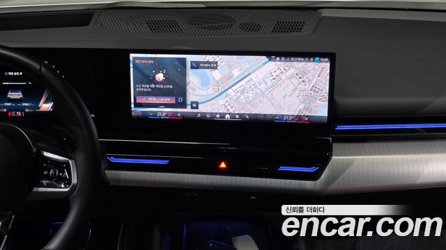 BMW 5-Series 2024 — photo 19