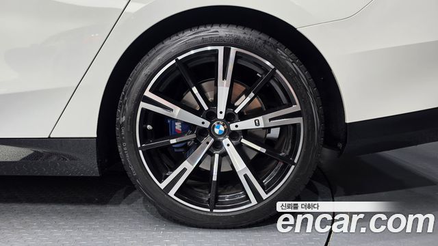 BMW 5-Series 2024 — photo 7