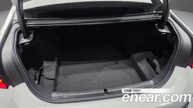 BMW 5-Series 2024 — photo 28