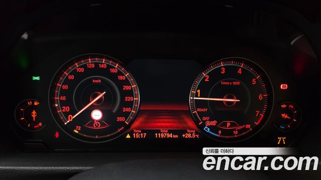 BMW 3-Series 2018 — photo 8