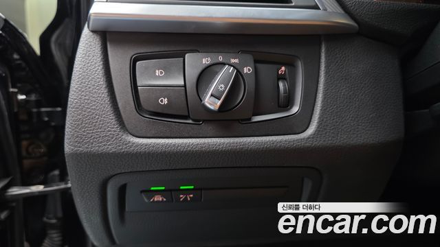 BMW 3-Series 2018 — photo 19