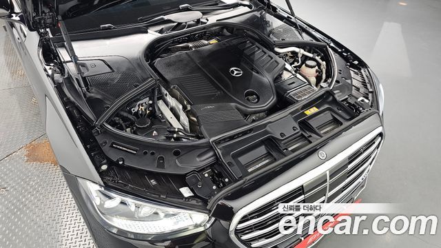 Mercedes-Benz S-Class 2024 — photo 6