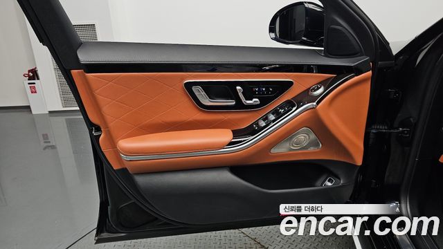 Mercedes-Benz S-Class 2024 — photo 14