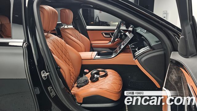 Mercedes-Benz S-Class 2024 — photo 16