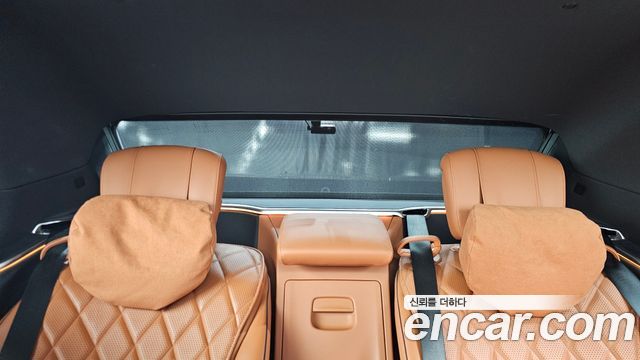 Mercedes-Benz S-Class 2024 — photo 36