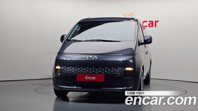 Hyundai Staria 2024 — photo 3
