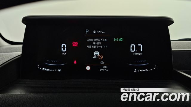 Hyundai Staria 2024 — photo 8